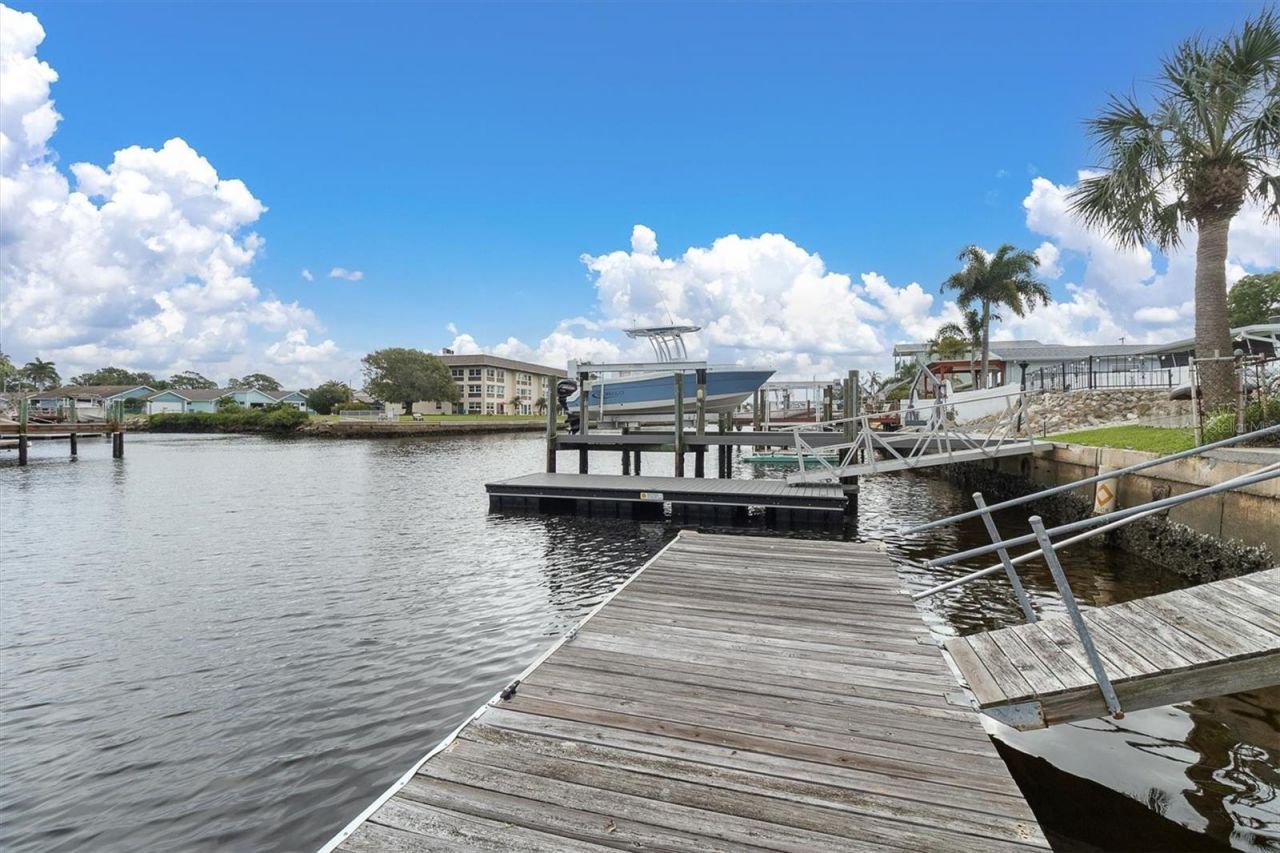 4351 Floramar Terrace , New Port Richey, FL 34652 Photo