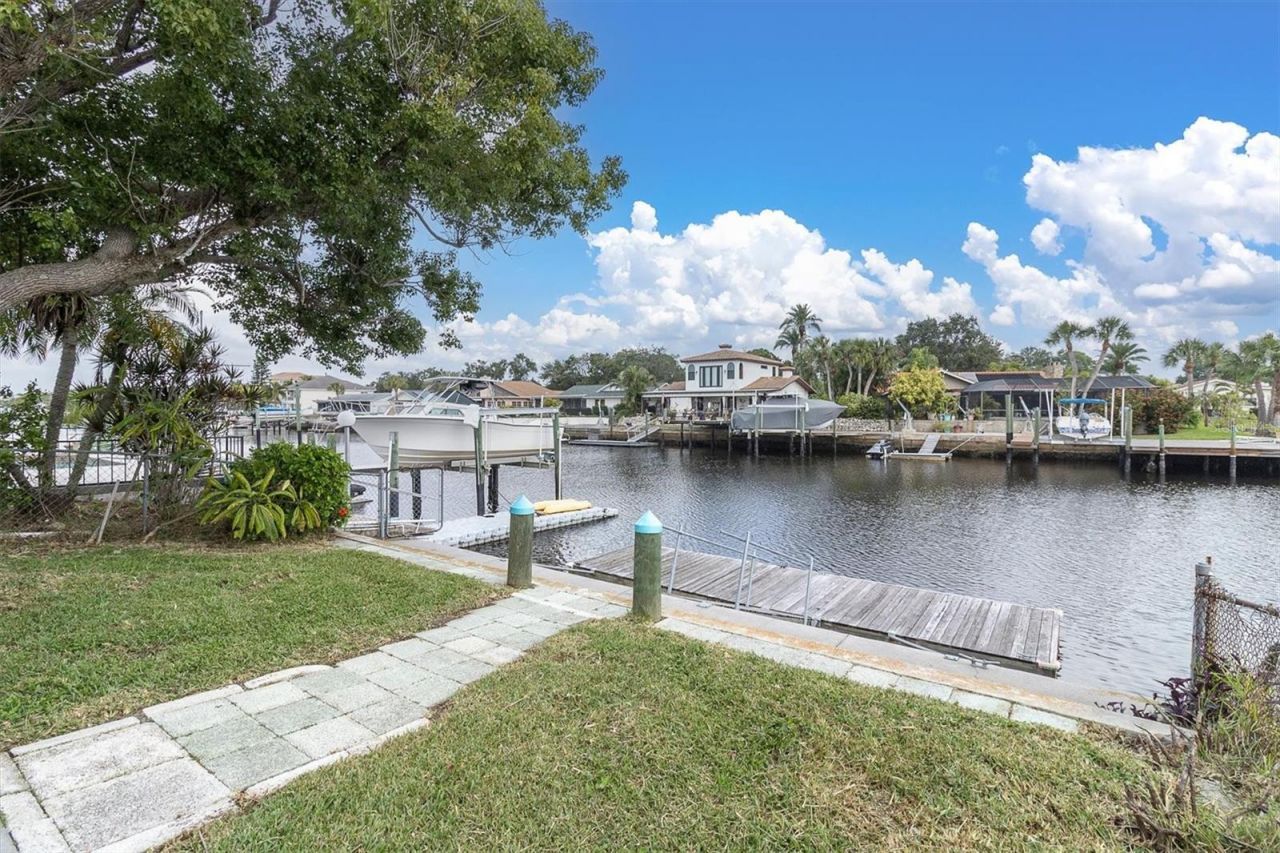 4351 Floramar Terrace , New Port Richey, FL 34652 Photo