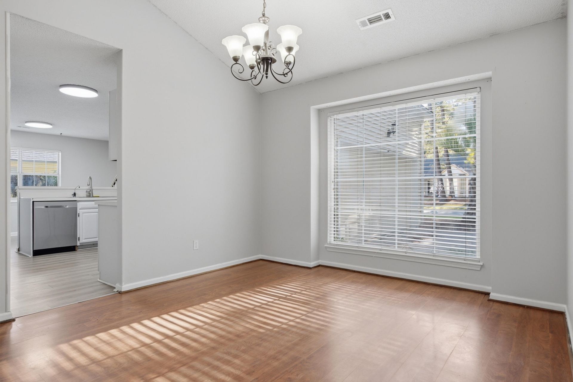 117 Saint Awdry Street Photo 14