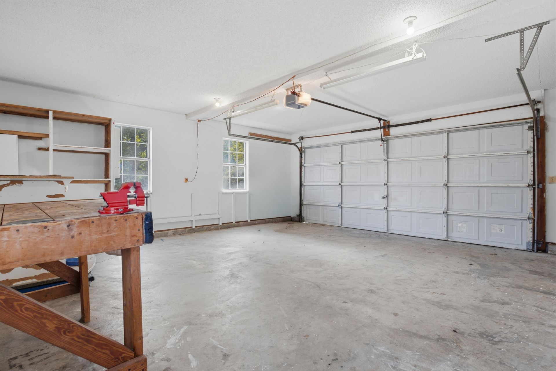 117 Saint Awdry Street Photo 21