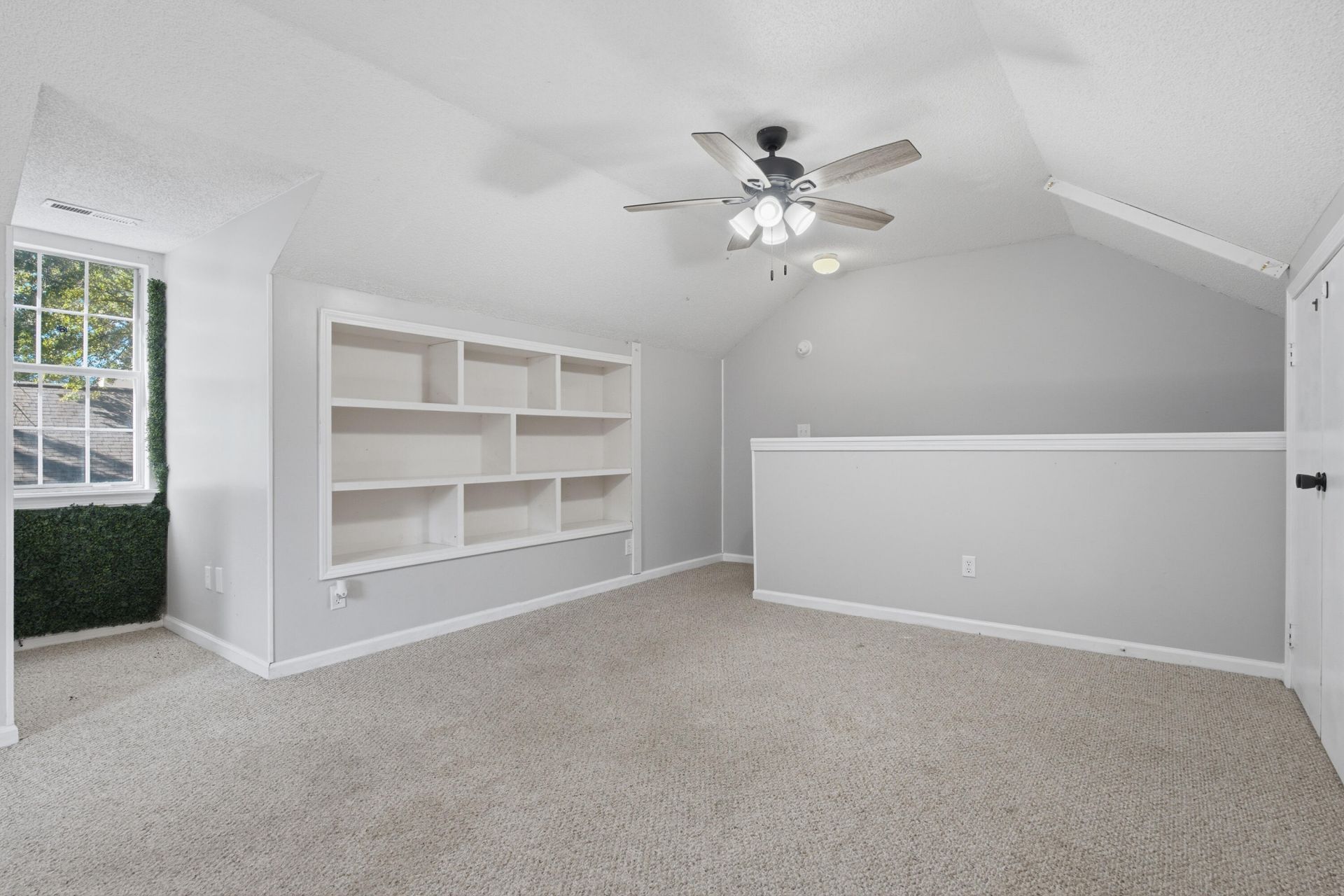 117 Saint Awdry Street Photo 26