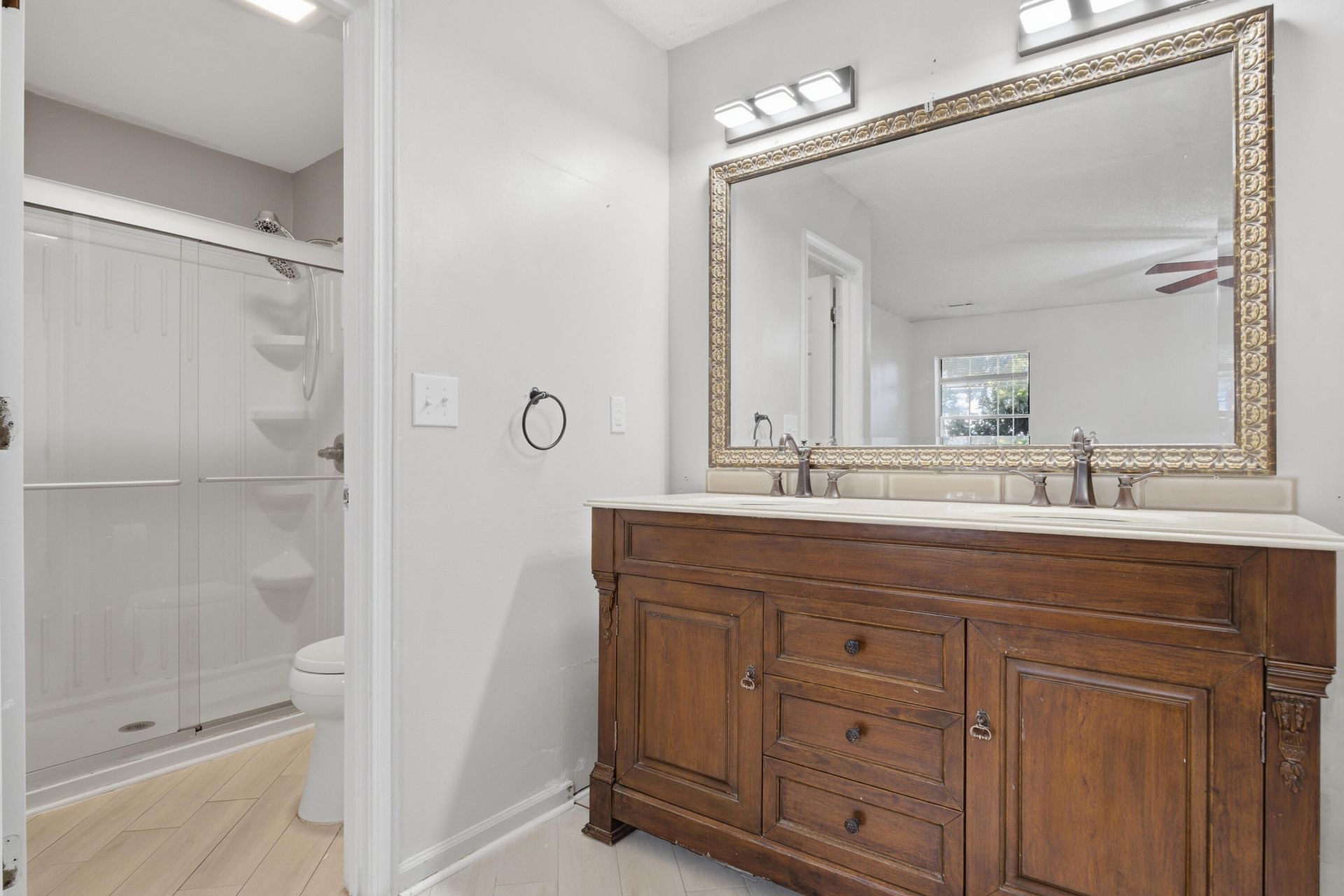 117 Saint Awdry Street Photo 30