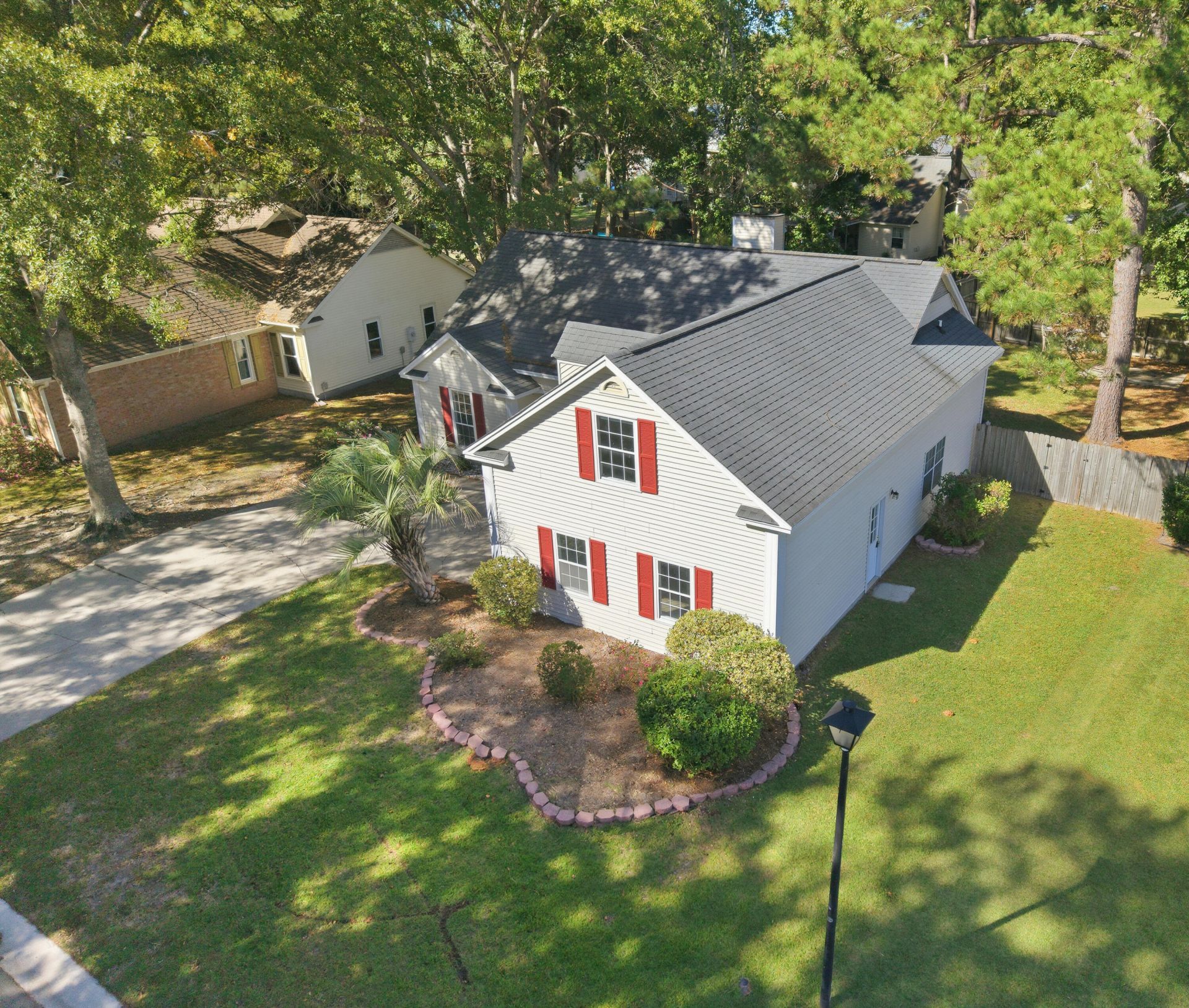 117 Saint Awdry Street Photo 52
