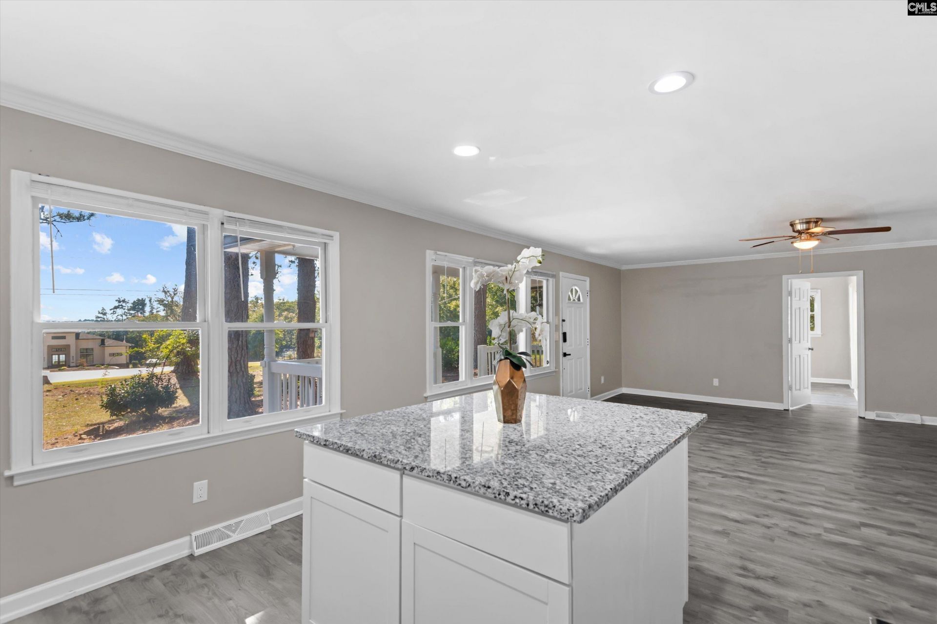 425 Yachting Road  Photo 11