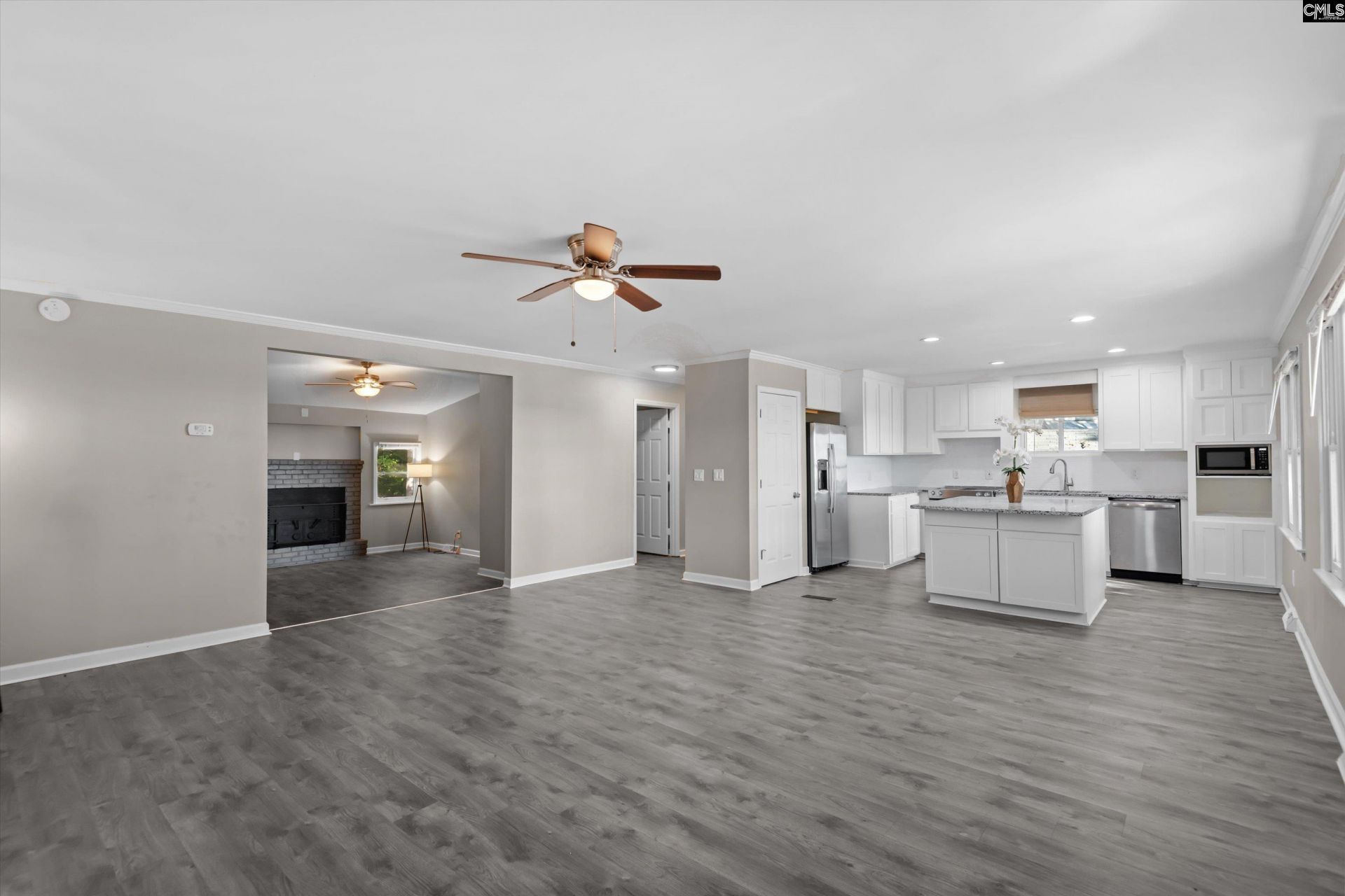 425 Yachting Road  Photo 13