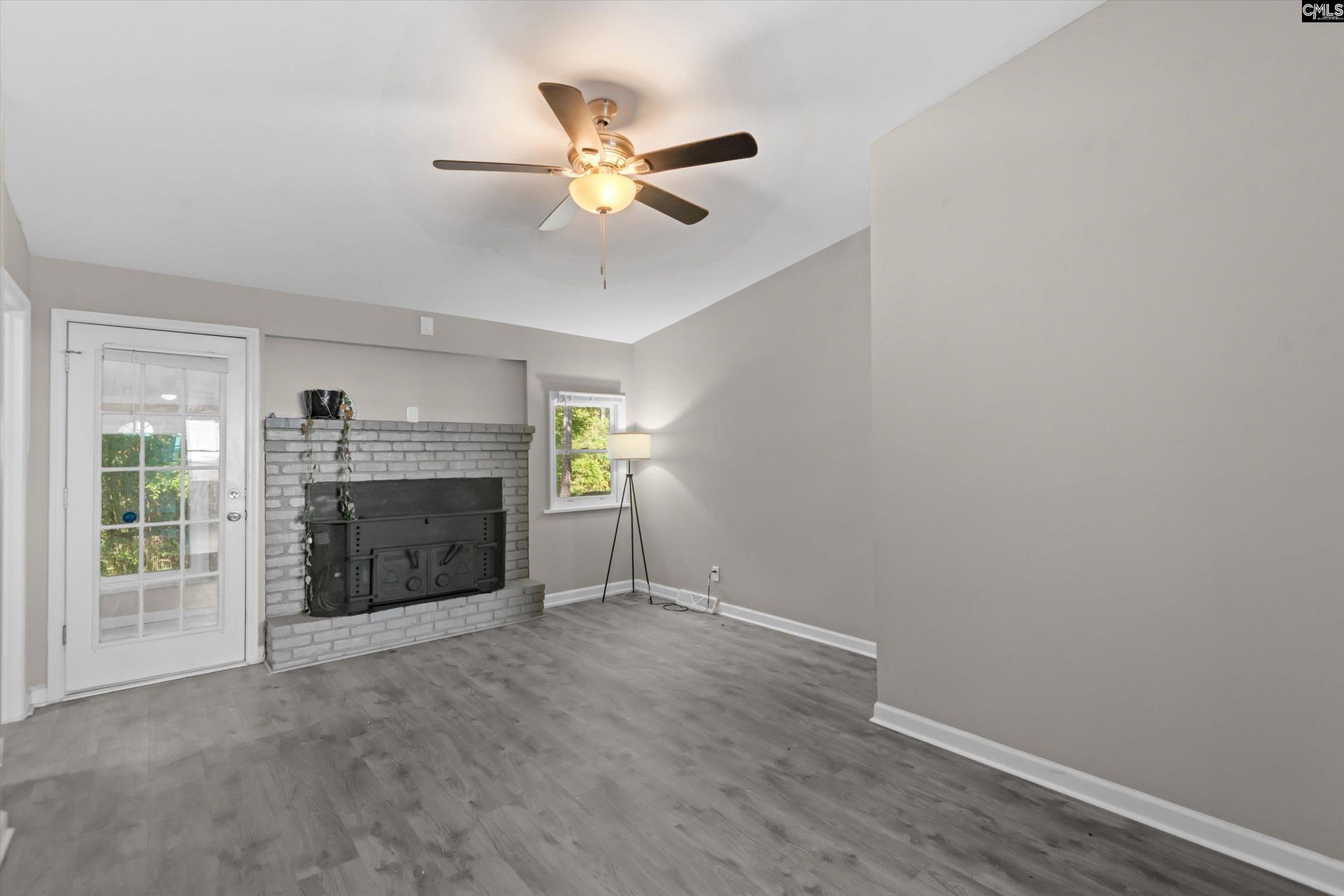 425 Yachting Road  Photo 15
