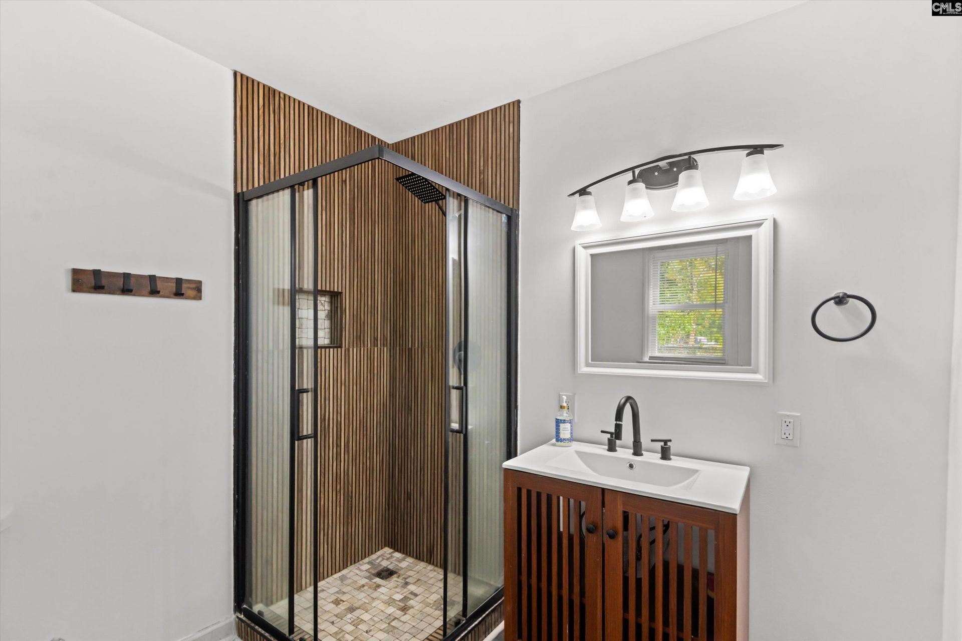 425 Yachting Road  Photo 27