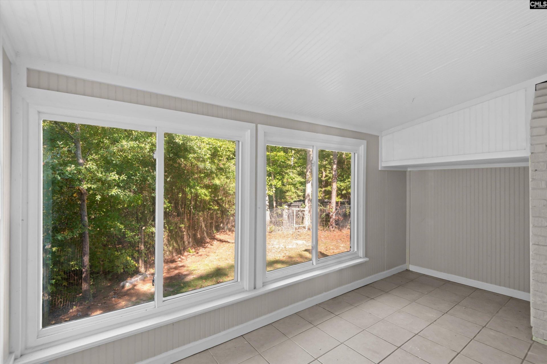 425 Yachting Road  Photo 32