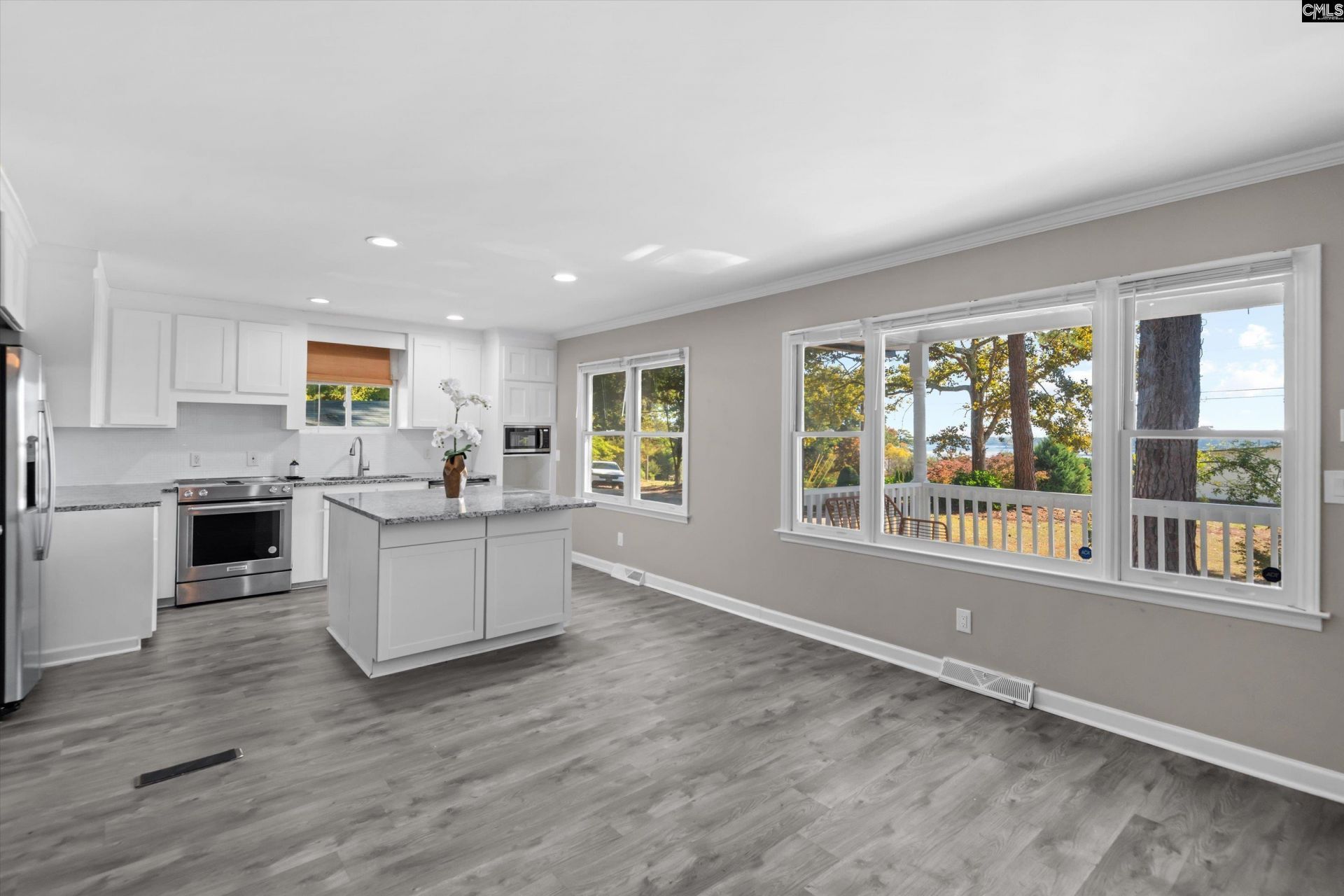 425 Yachting Road  Photo 7