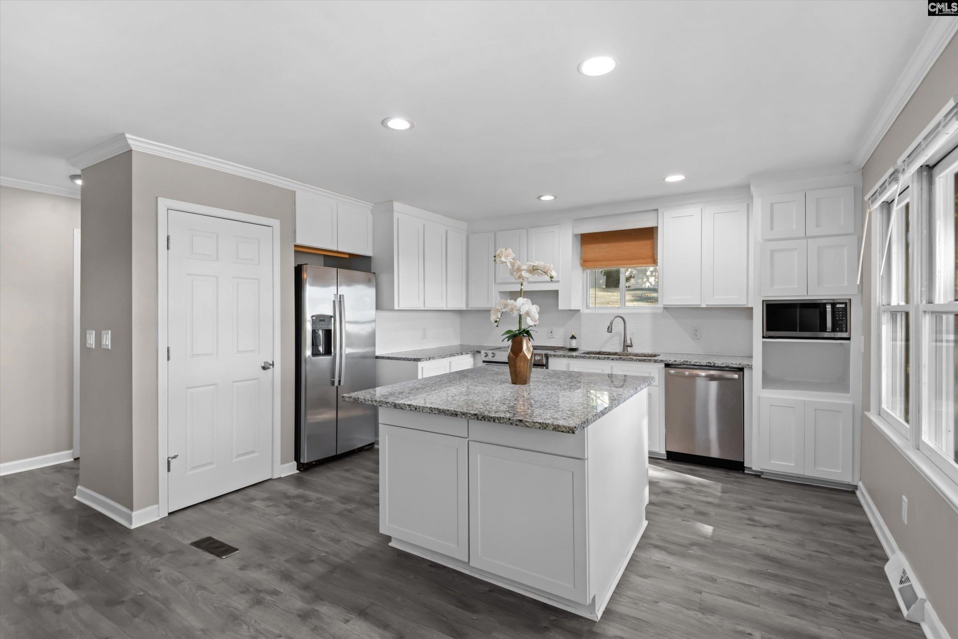 425 Yachting Road  Photo 9
