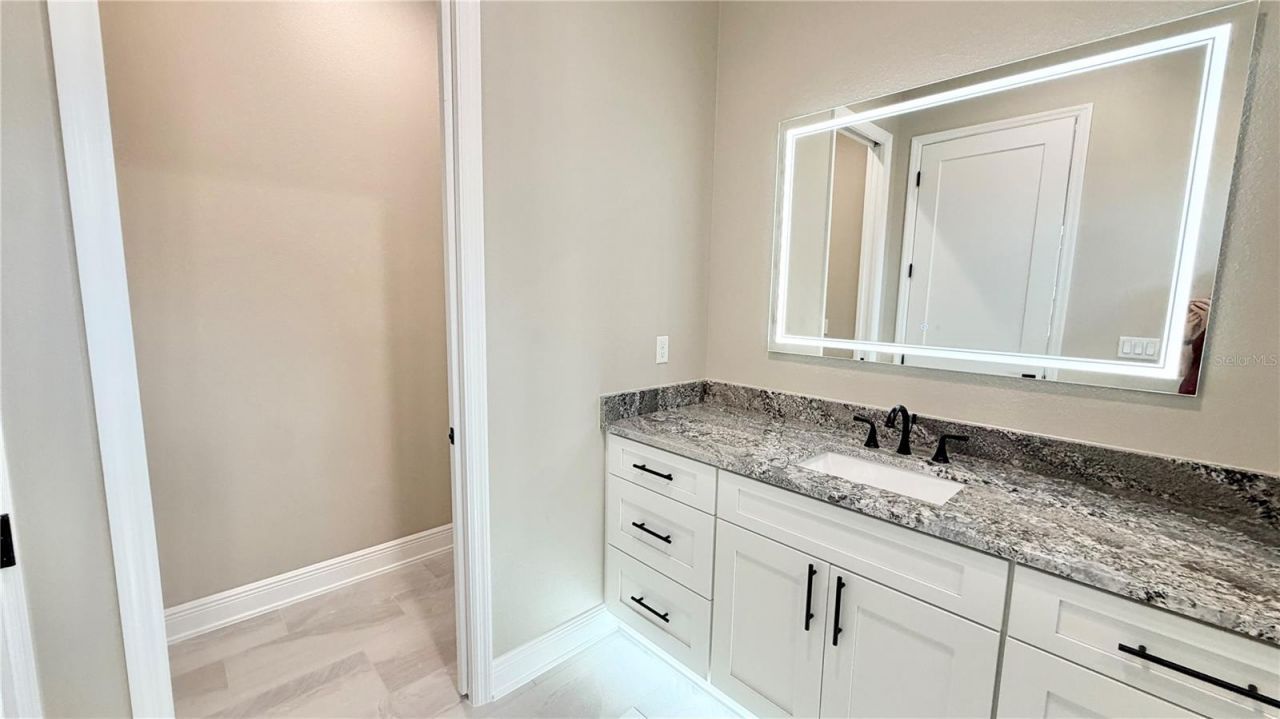 17933 SW 66th Place , Dunnellon, FL 34432 Photo