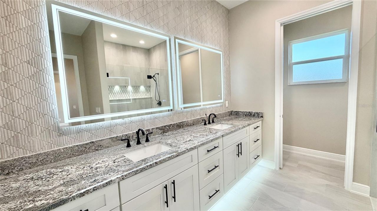 17933 SW 66th Place , Dunnellon, FL 34432 Photo