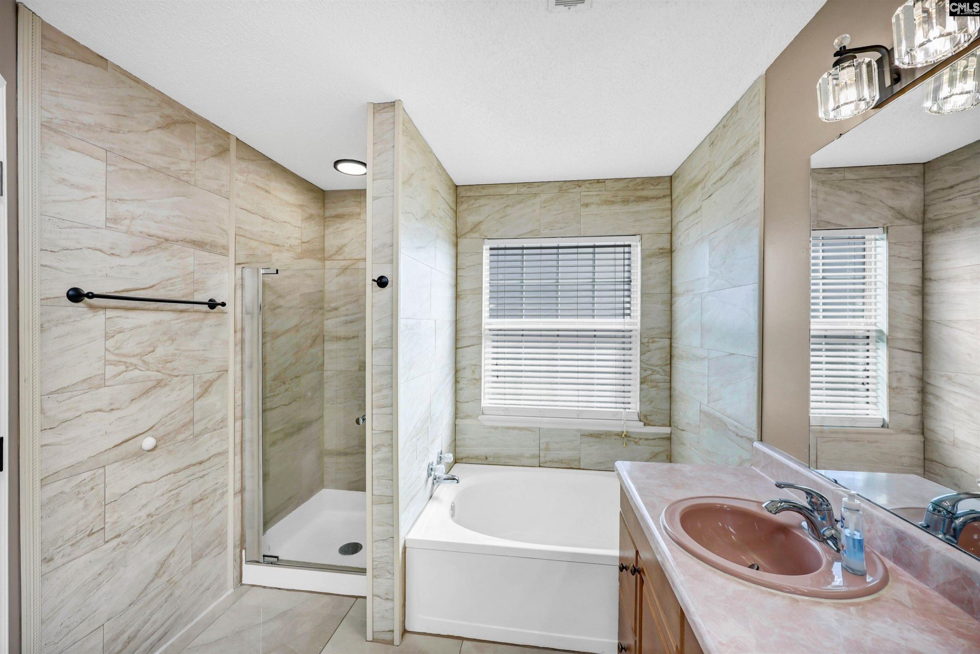 206 Glen Rose Circle  Photo 8