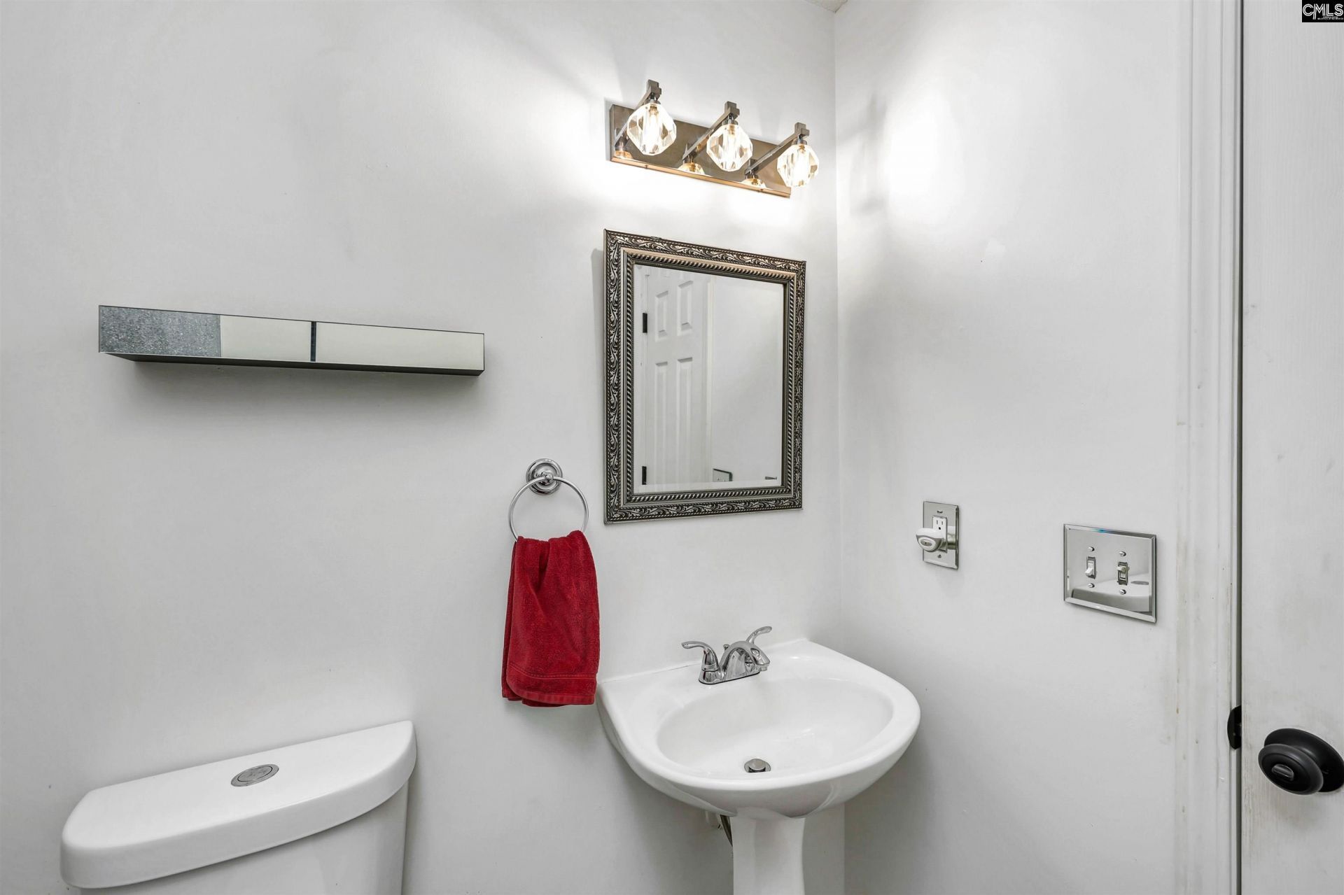 206 Glen Rose Circle  Photo 9