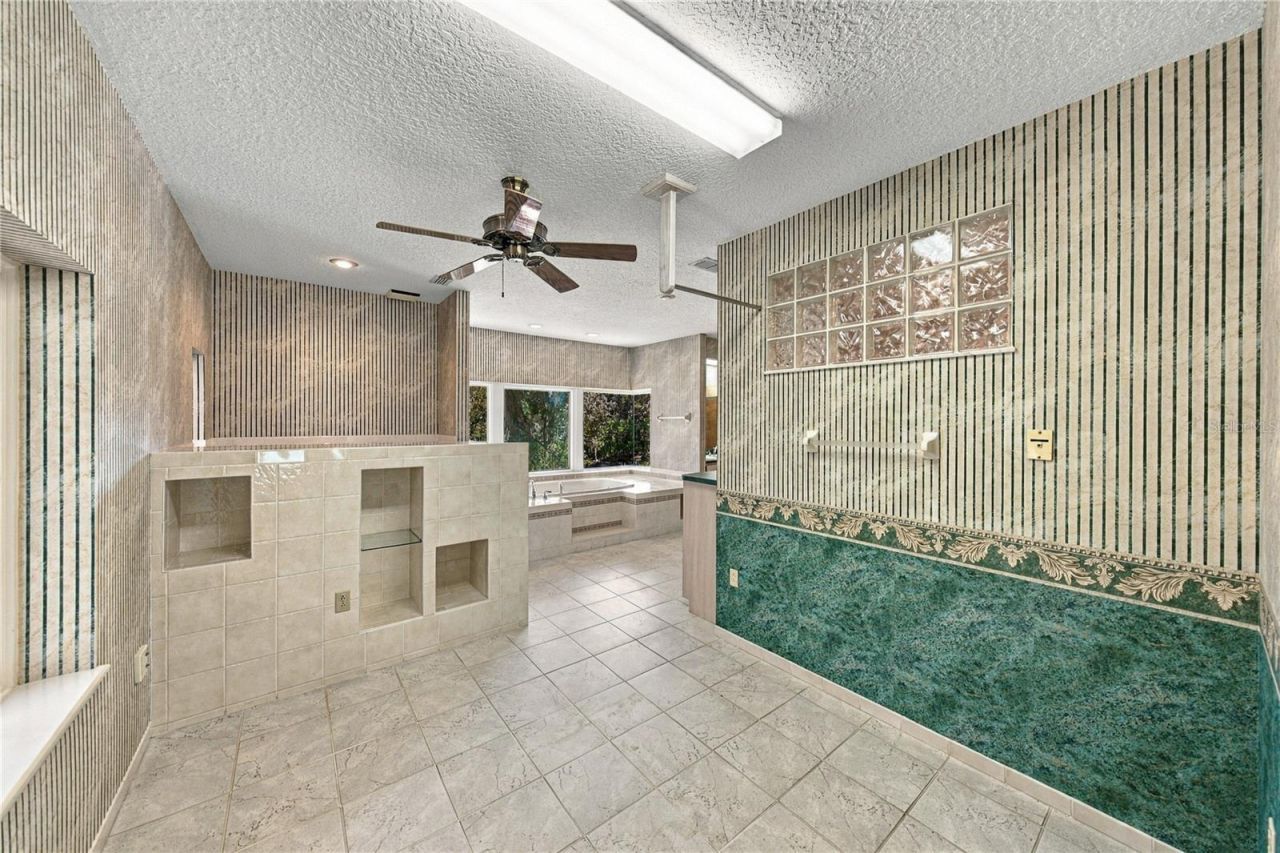 18728 Lake Iola Road, Dade City, FL 33523 Photo