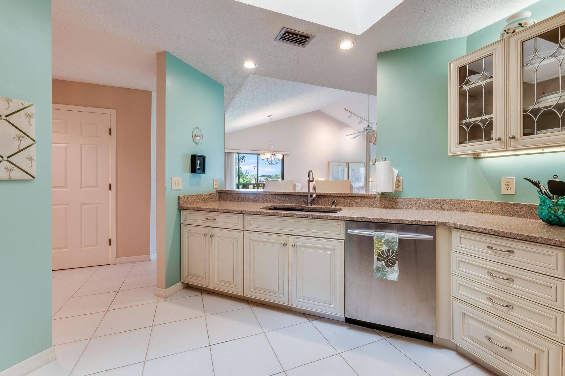 6235 SE Charleston Place, Unit 203, Hobe Sound, FL 33455 Photo