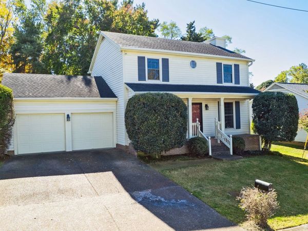 5144 Village Trce , Nashville, TN 37211