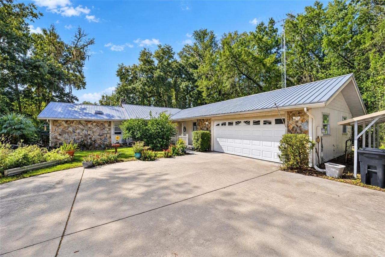 12 Palm Circle Drive , Inglis, FL 34449 Photo