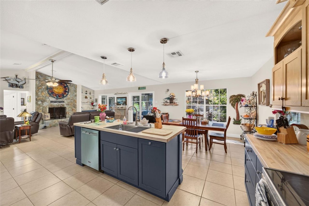 12 Palm Circle Drive , Inglis, FL 34449 Photo