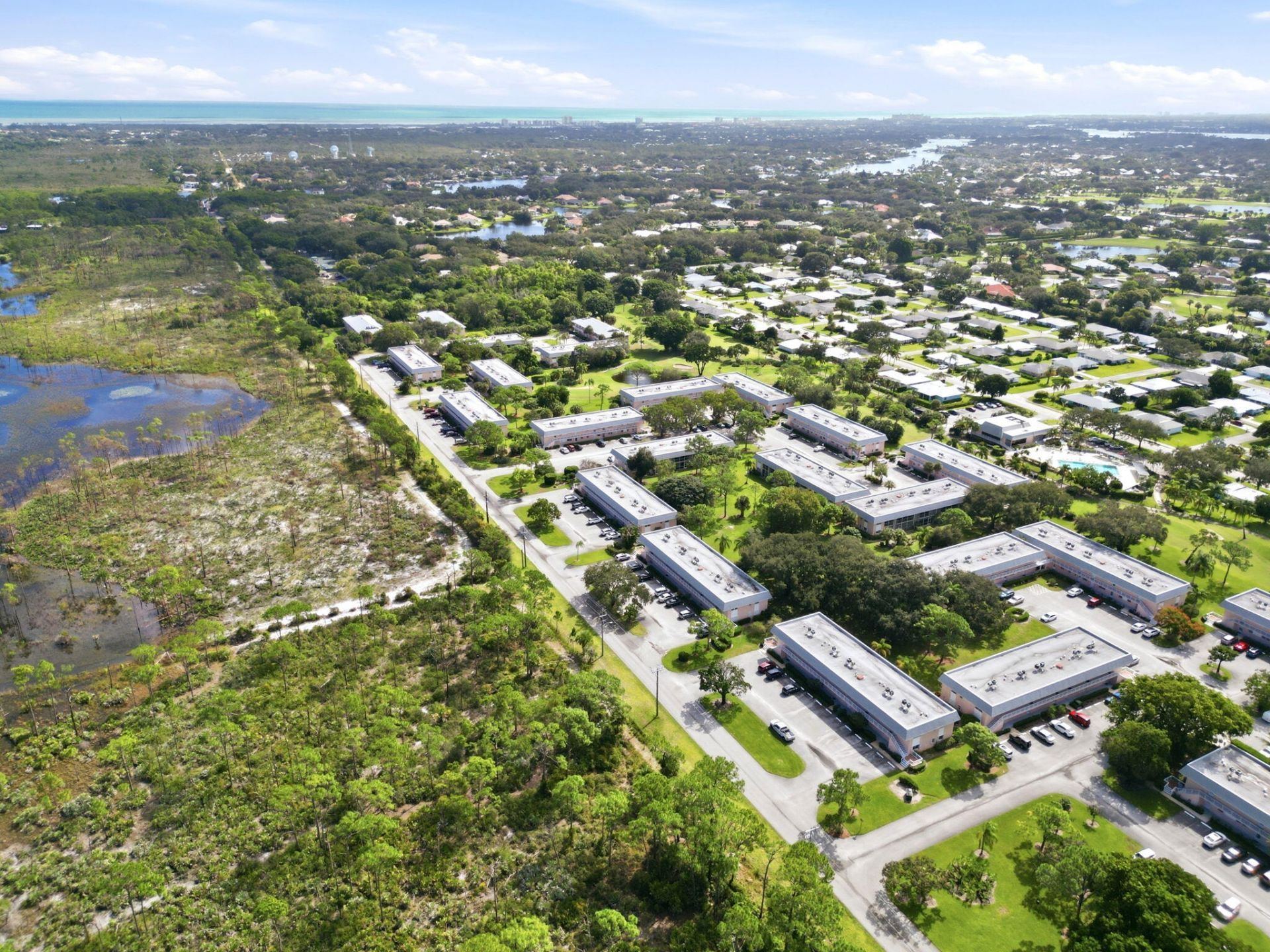 18081 SE Country Club Drive, Unit 19-189, Jupiter, FL 33469 Photo