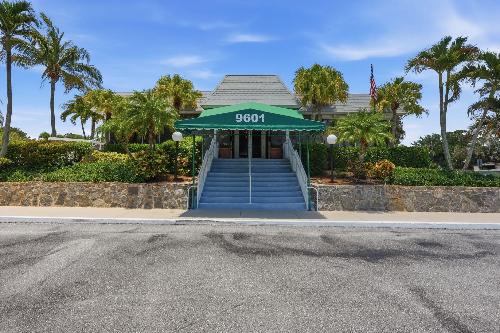 18081 SE Country Club Drive, Unit 19-189, Jupiter, FL 33469 Photo