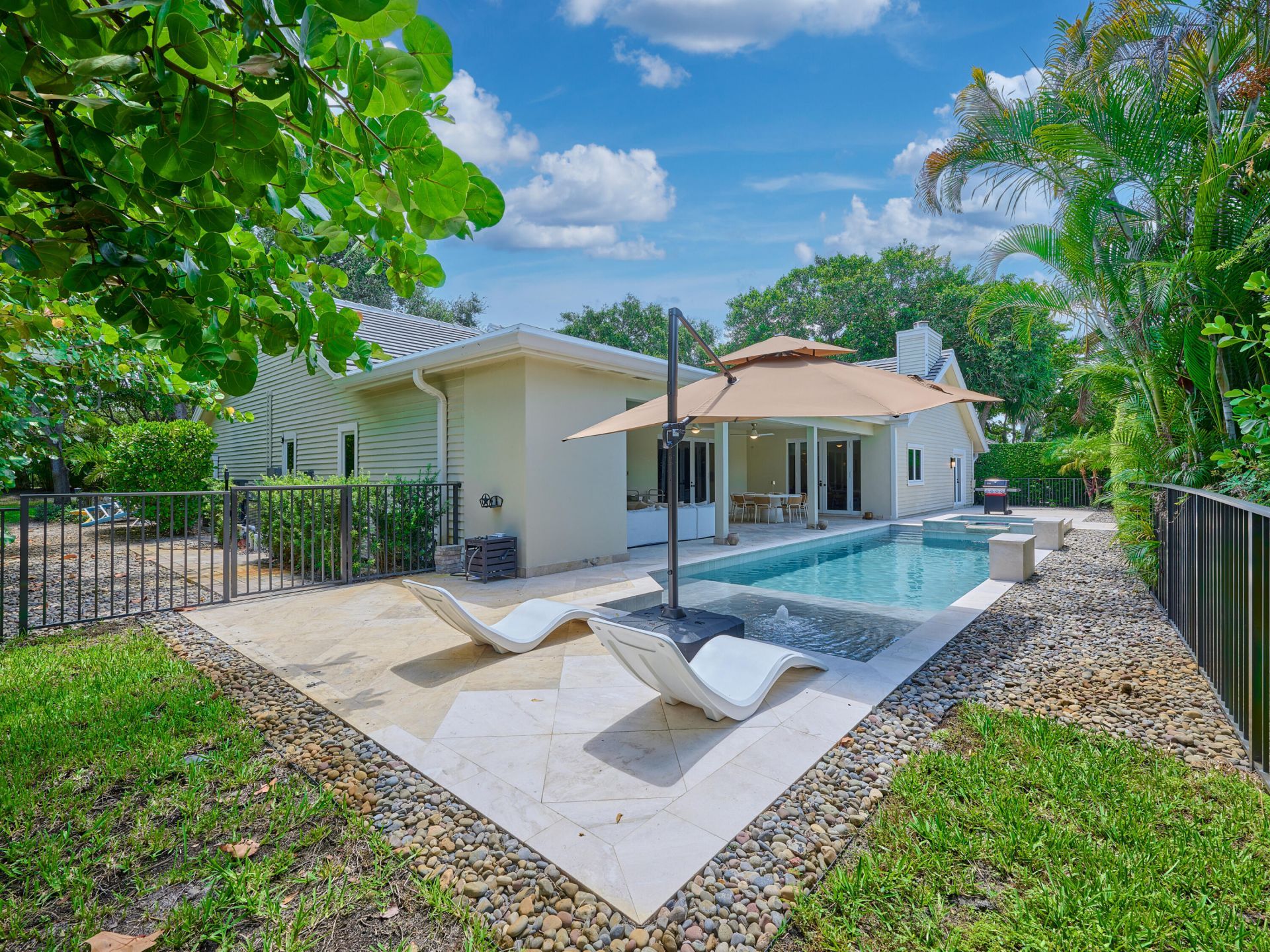 18660 SE River Ridge Road, Tequesta, FL 33469 Photo