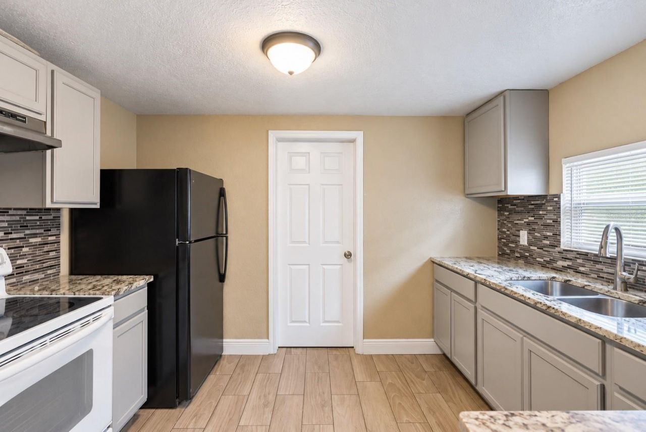 1307 W Kaley Avenue , Orlando, FL 32805 Photo
