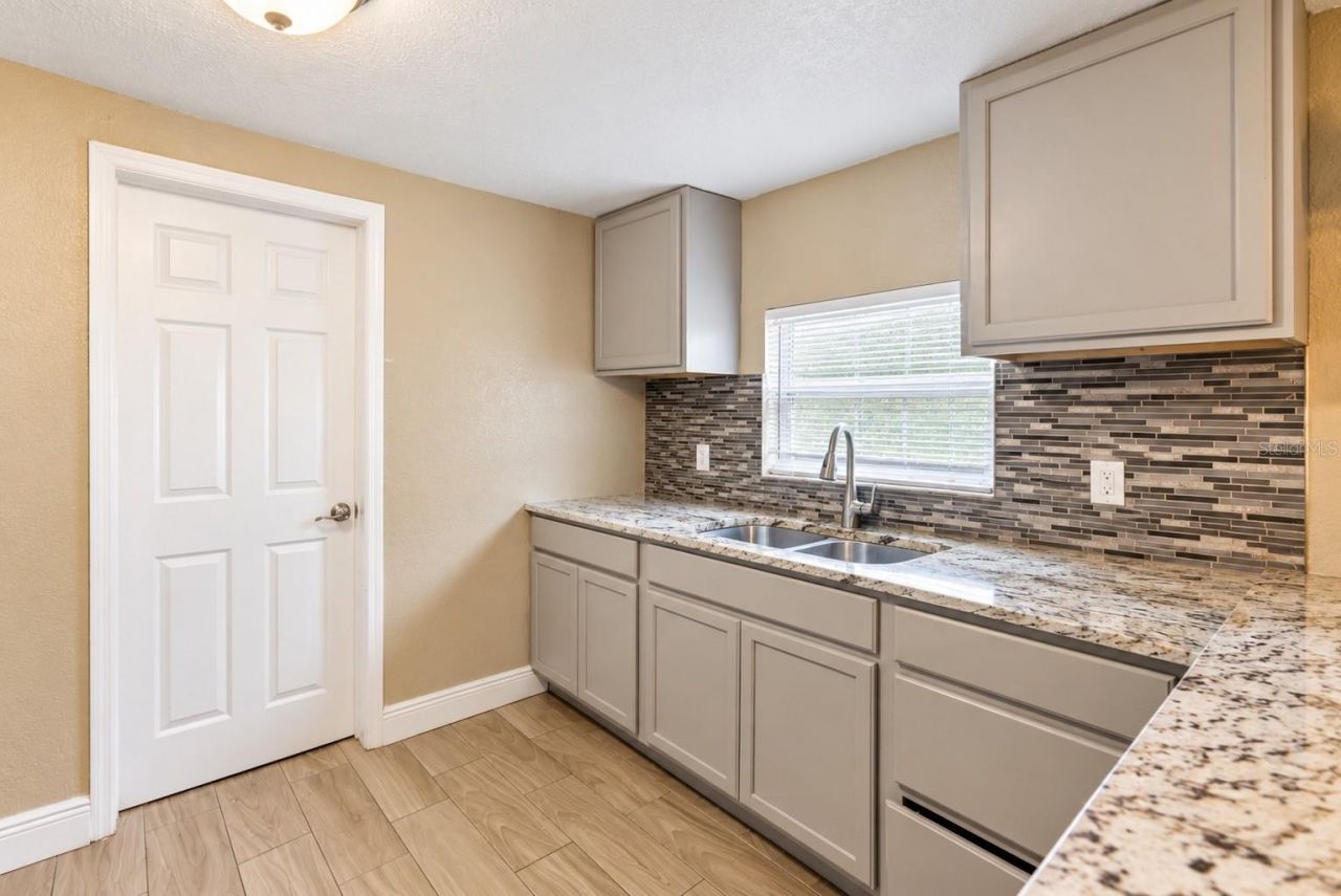 1307 W Kaley Avenue , Orlando, FL 32805 Photo