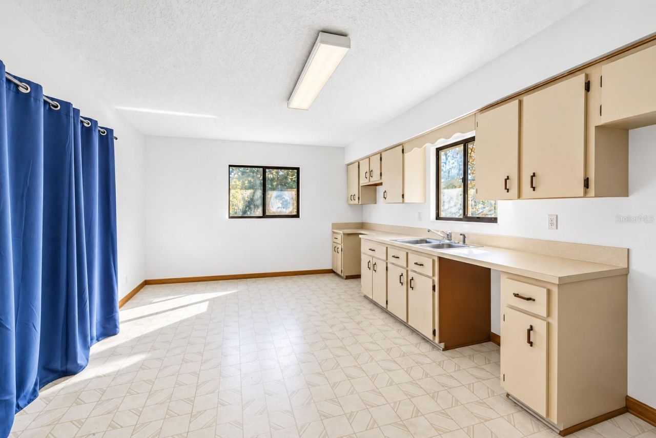 8885 SW 190th Avenue Road, Dunnellon, FL 34432 Photo