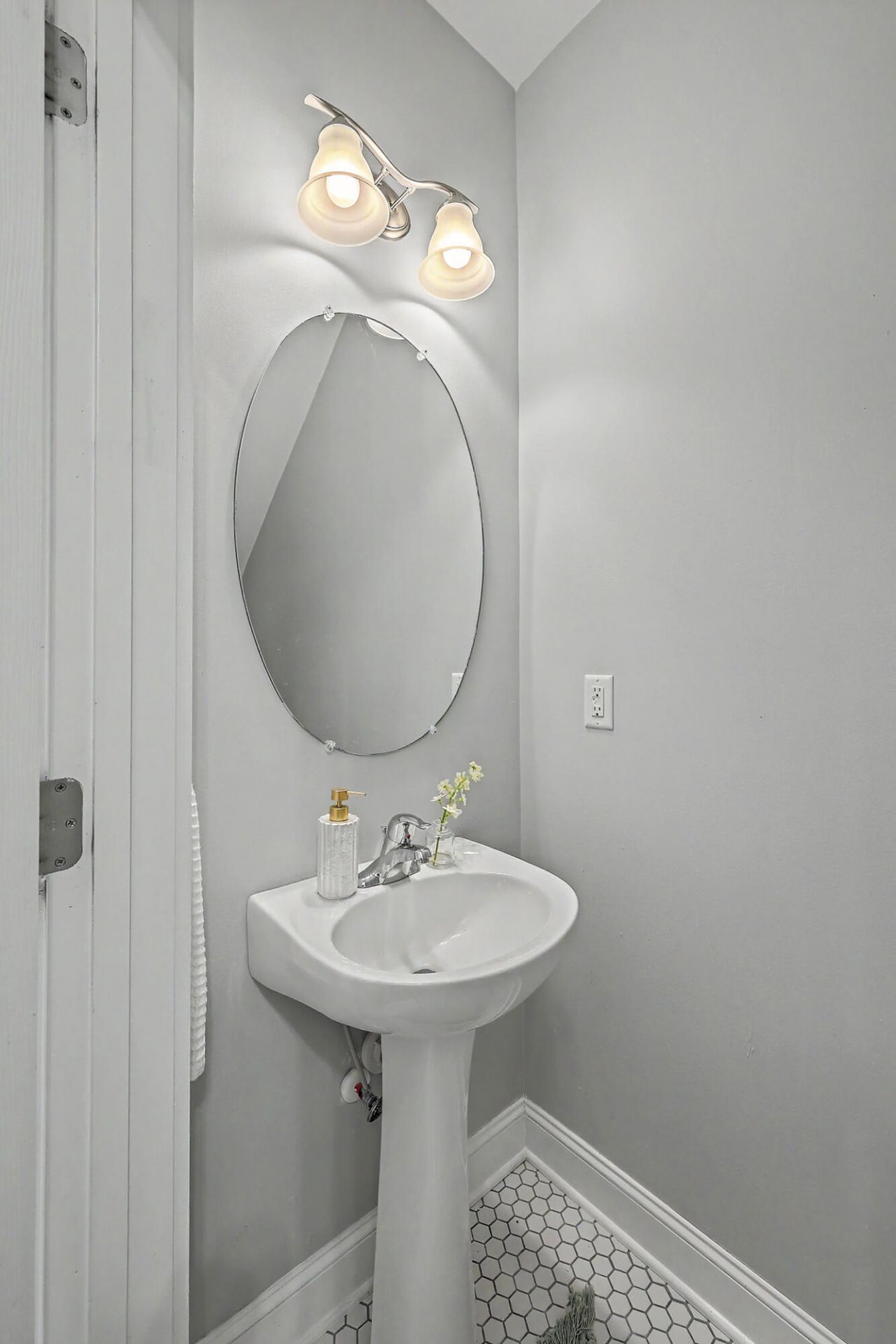 2844 Caitlins Way Photo 19