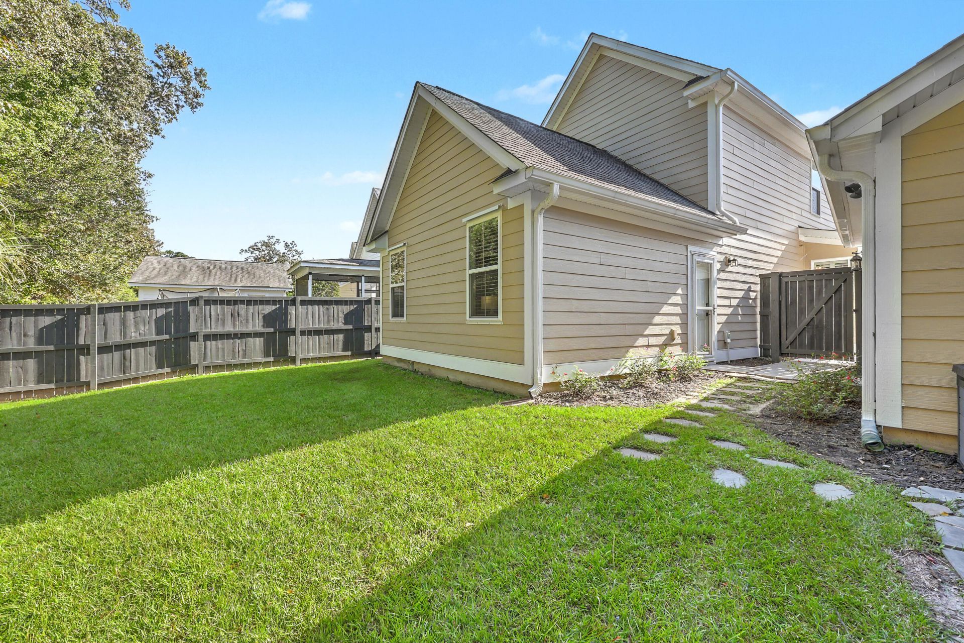 2844 Caitlins Way Photo 27