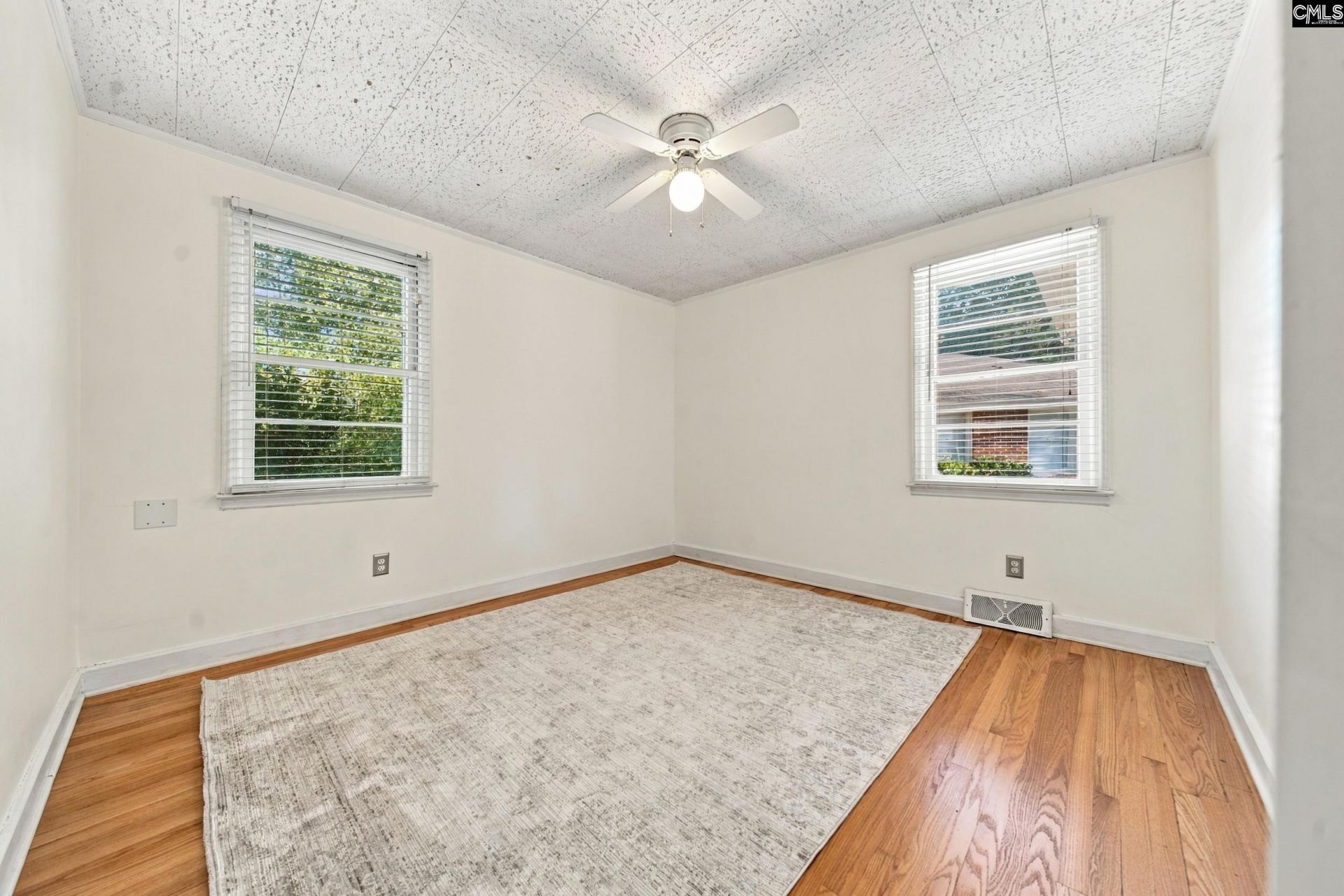 914 Elm Avenue  Photo 22
