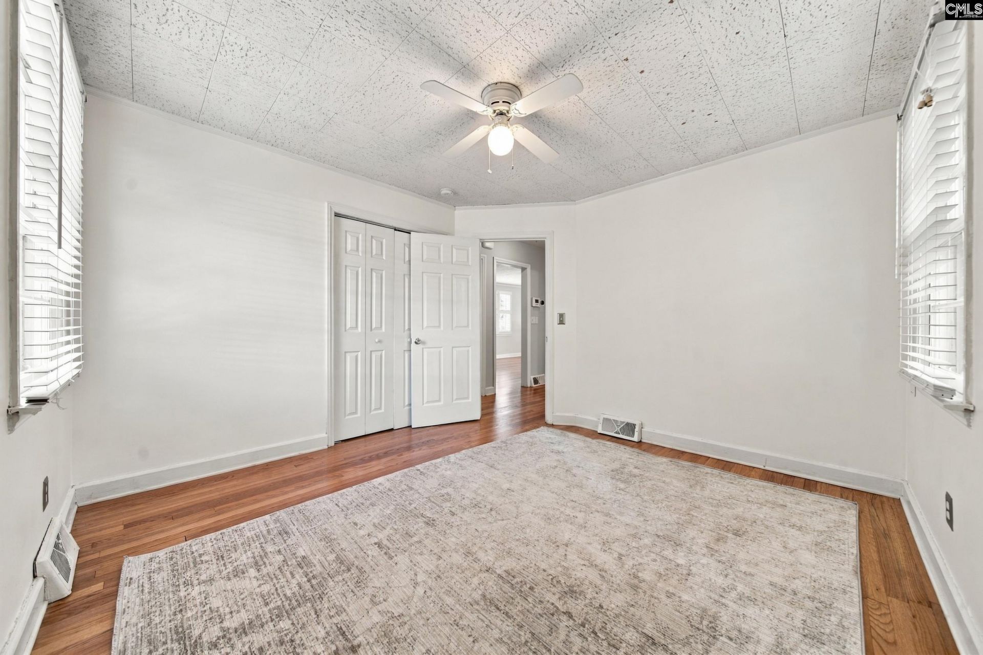 914 Elm Avenue  Photo 23