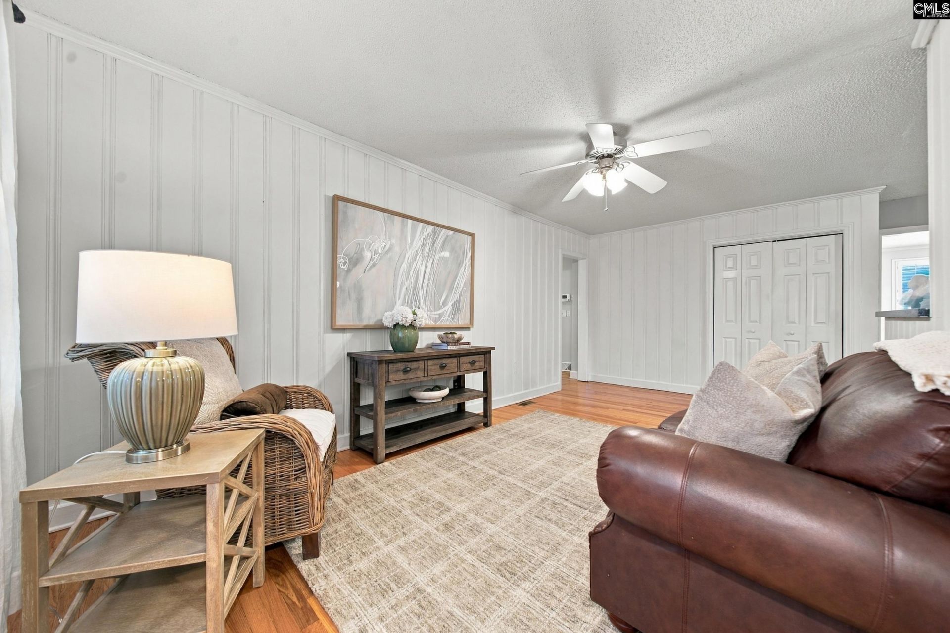 914 Elm Avenue  Photo 4