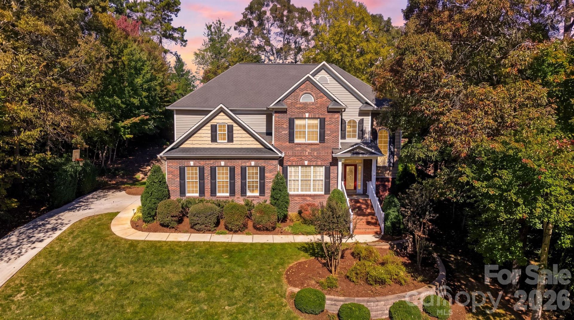 3825 Steve Ikerd Drive Ne, Hickory, NC 28601 Main Photo