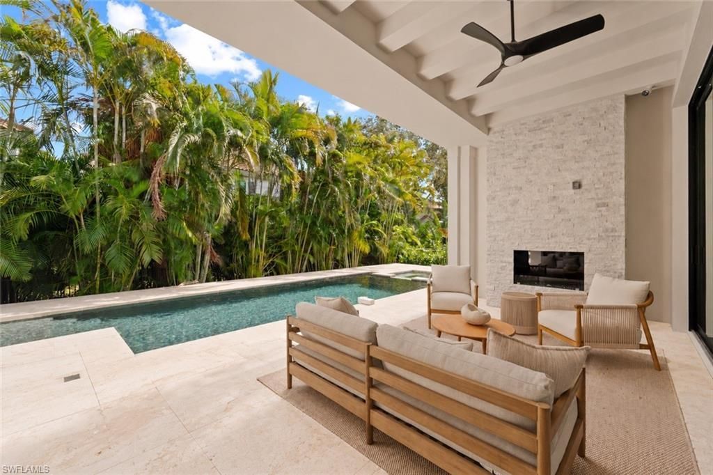 3840 Crayton Rd , Naples, FL 34103 Photo