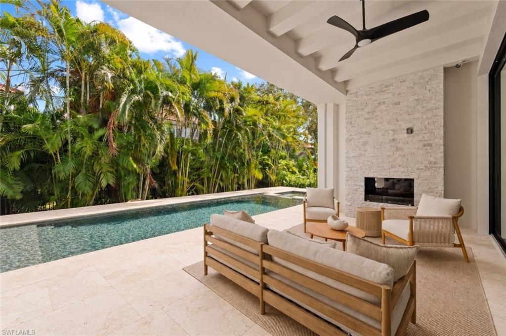 3840 Crayton Rd , Naples, FL 34103 Photo