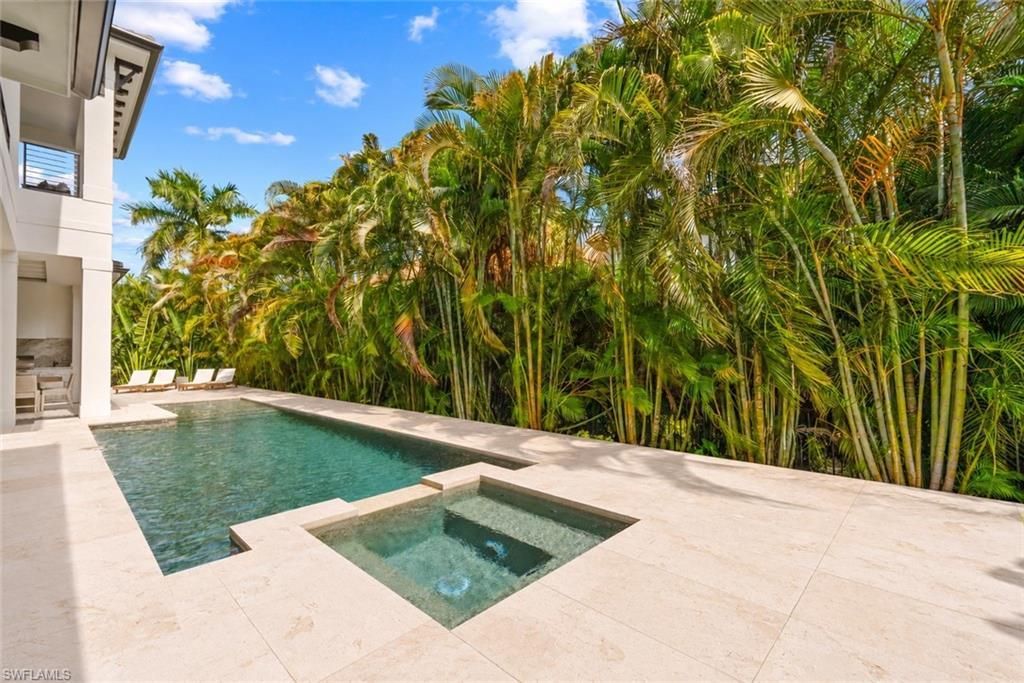 3840 Crayton Rd , Naples, FL 34103 Photo