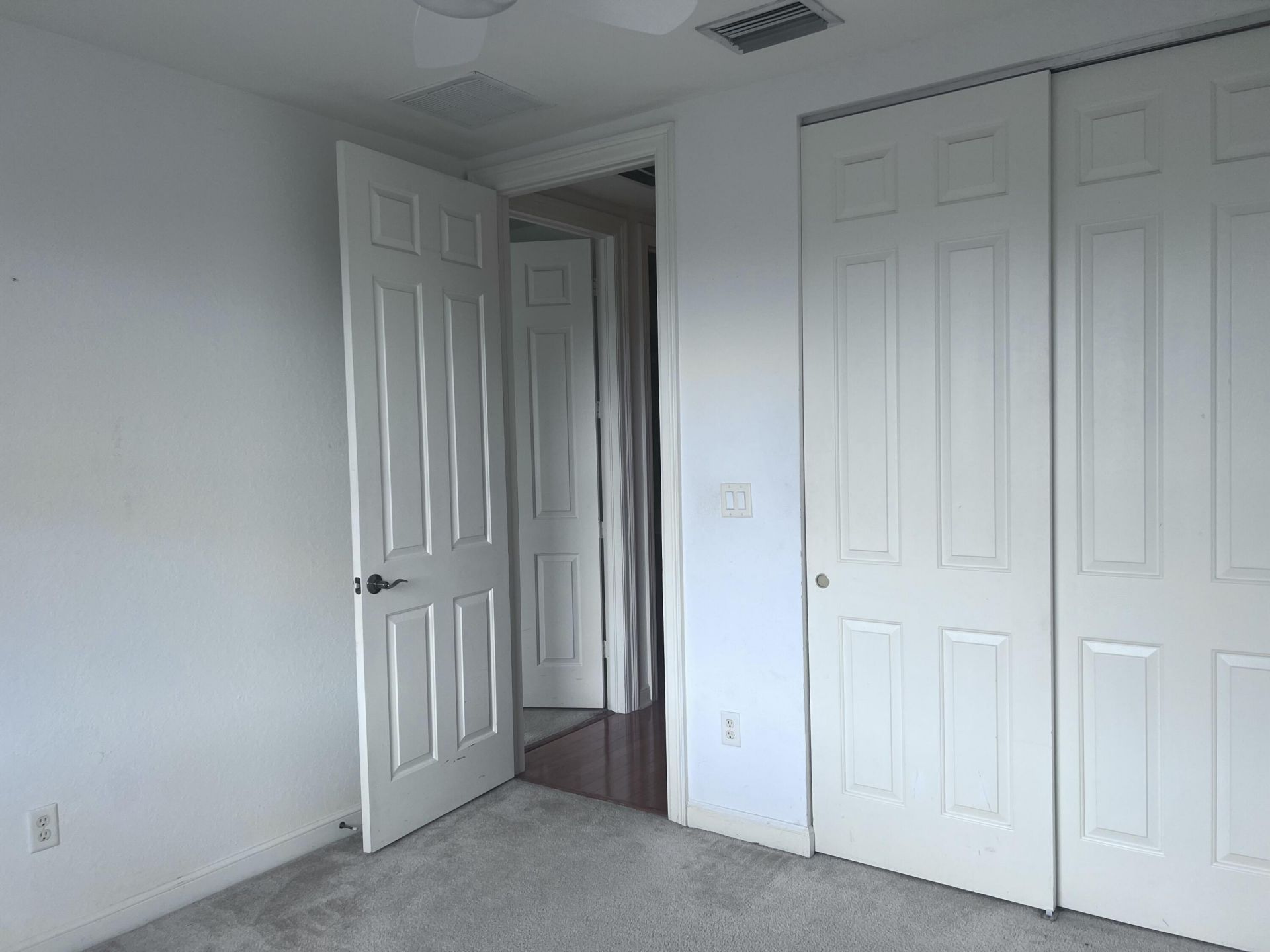 960 Millbrae Court, Unit 6, West Palm Beach, FL 33401 Photo