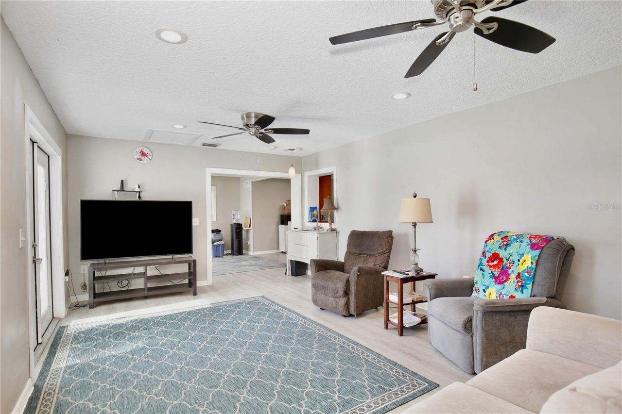 2032 Lake Christie Drive , Orlando, FL 32809 Photo