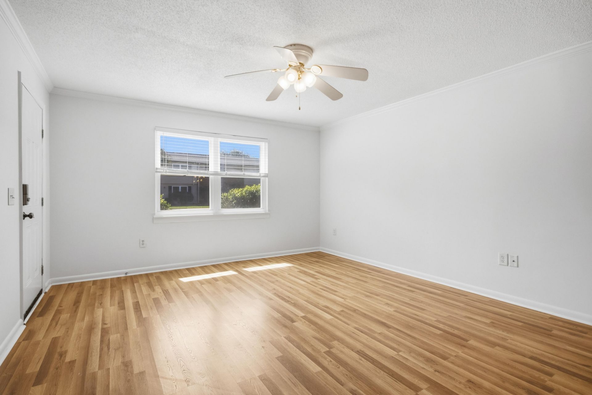 415 Parkdale Drive Photo 10