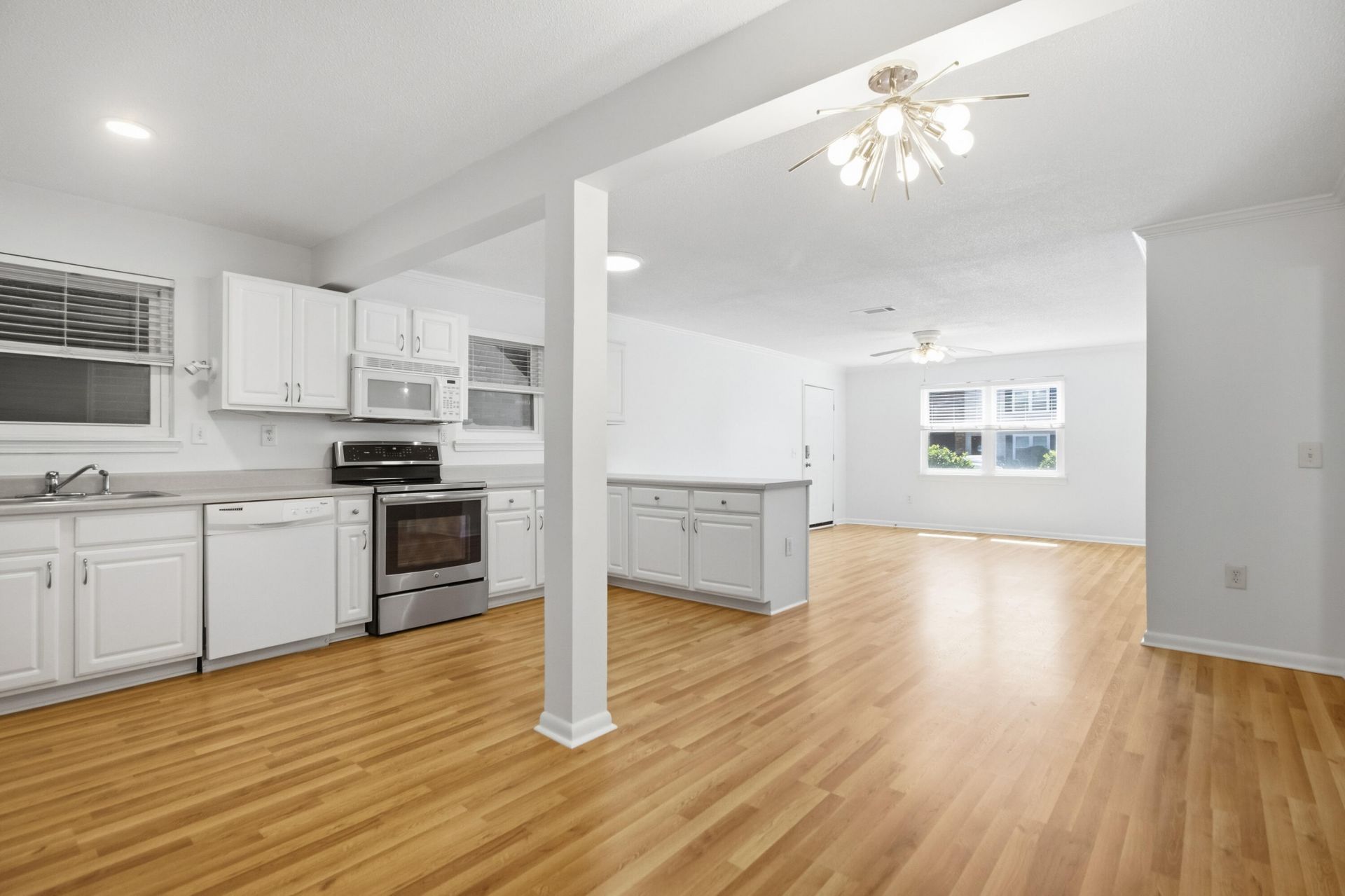 415 Parkdale Drive Photo 15