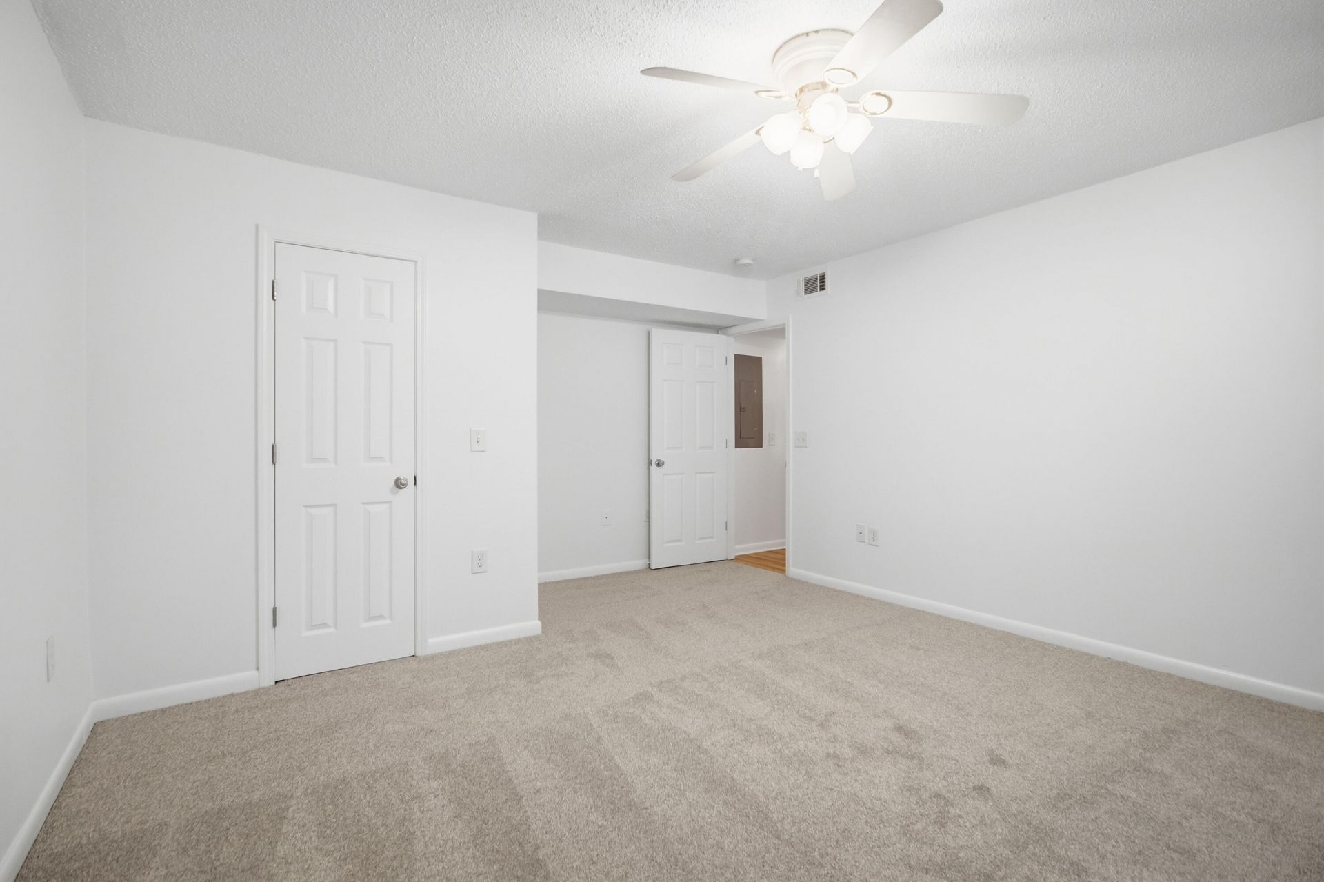 415 Parkdale Drive Photo 27