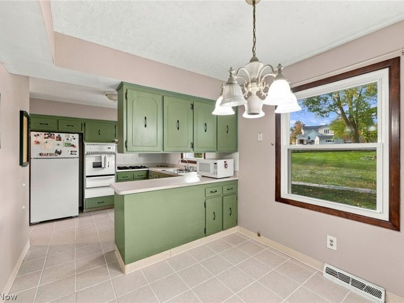 30030 Rickey Lane , Wickliffe, OH 44092 Photo 9