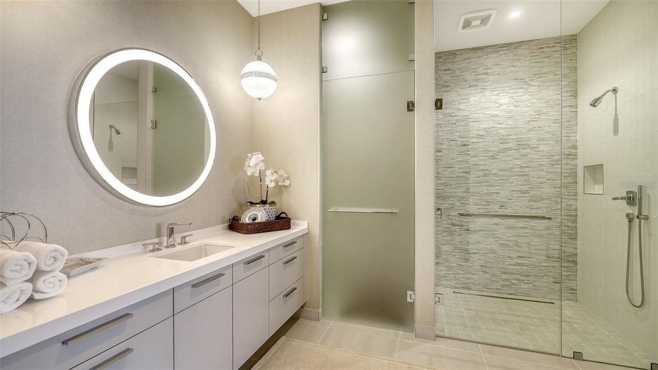 1591 Gulf Of Mexico Drive, Unit 514, Longboat Key, FL 34228 Photo