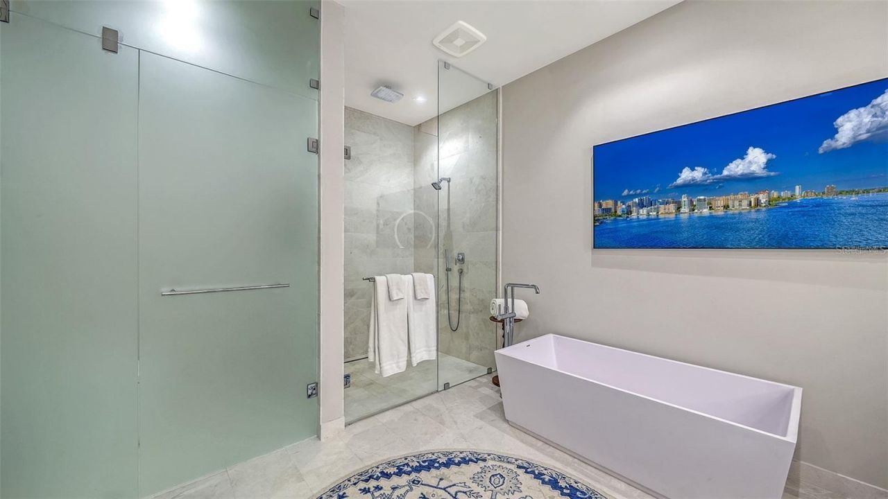 1591 Gulf Of Mexico Drive, Unit 514, Longboat Key, FL 34228 Photo