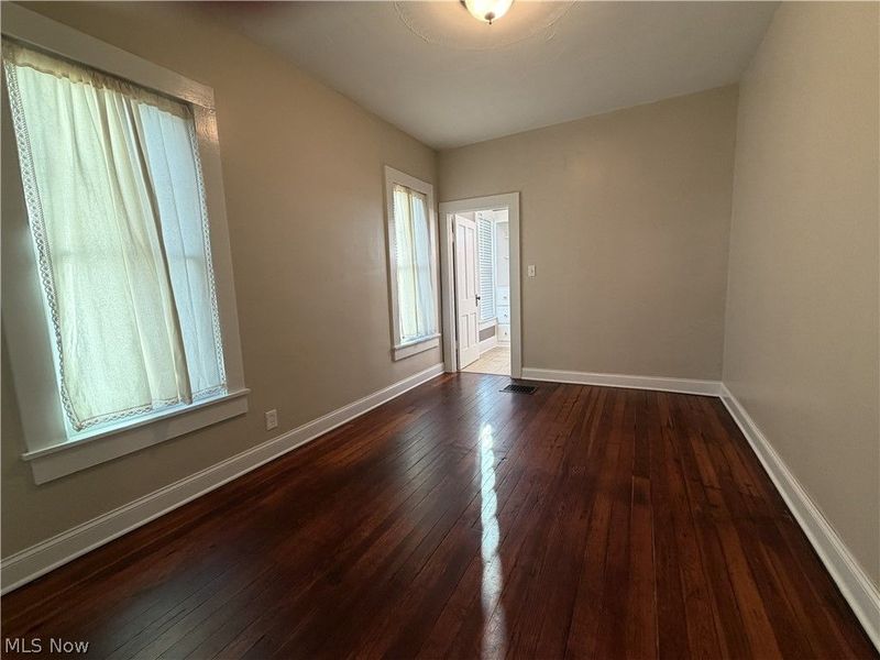 823 Oakland Boulevard , Cambridge, OH 43725 Photo 10