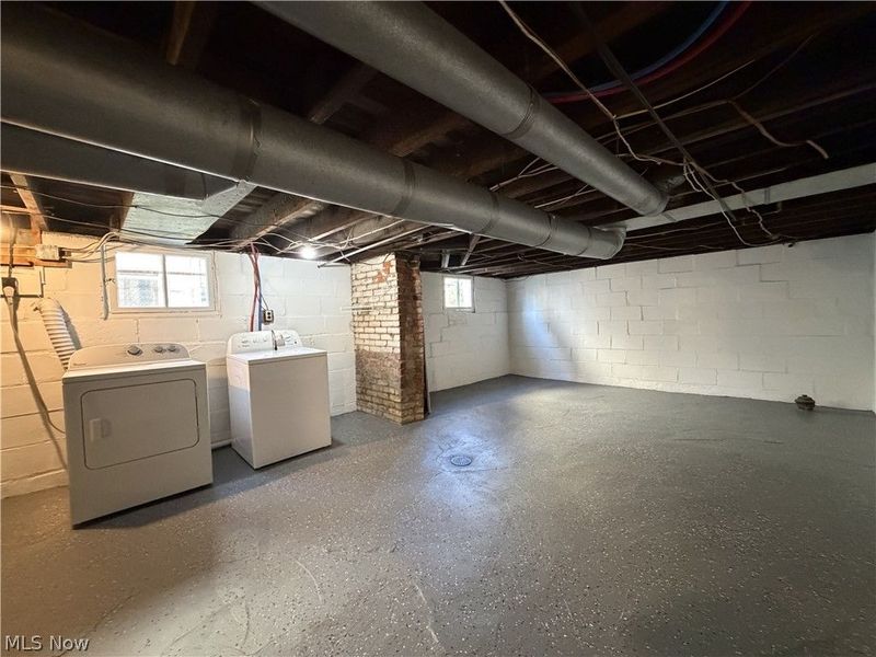823 Oakland Boulevard , Cambridge, OH 43725 Photo 19