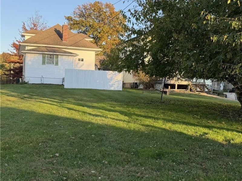 823 Oakland Boulevard , Cambridge, OH 43725 Photo 22