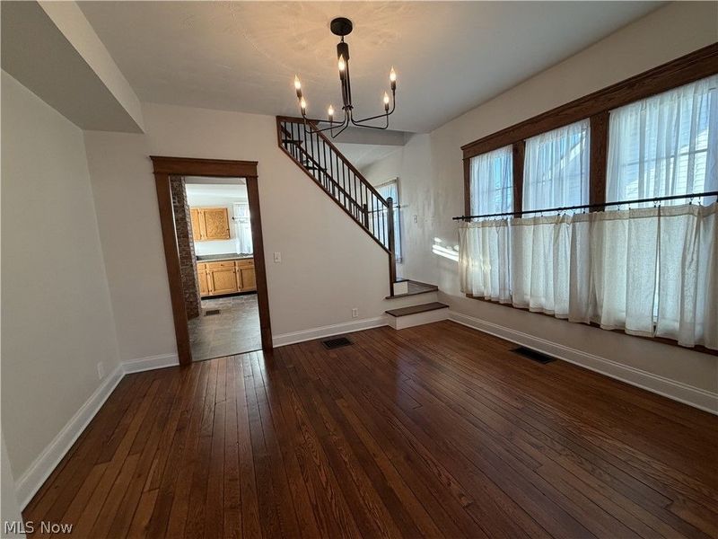 823 Oakland Boulevard , Cambridge, OH 43725 Photo 6
